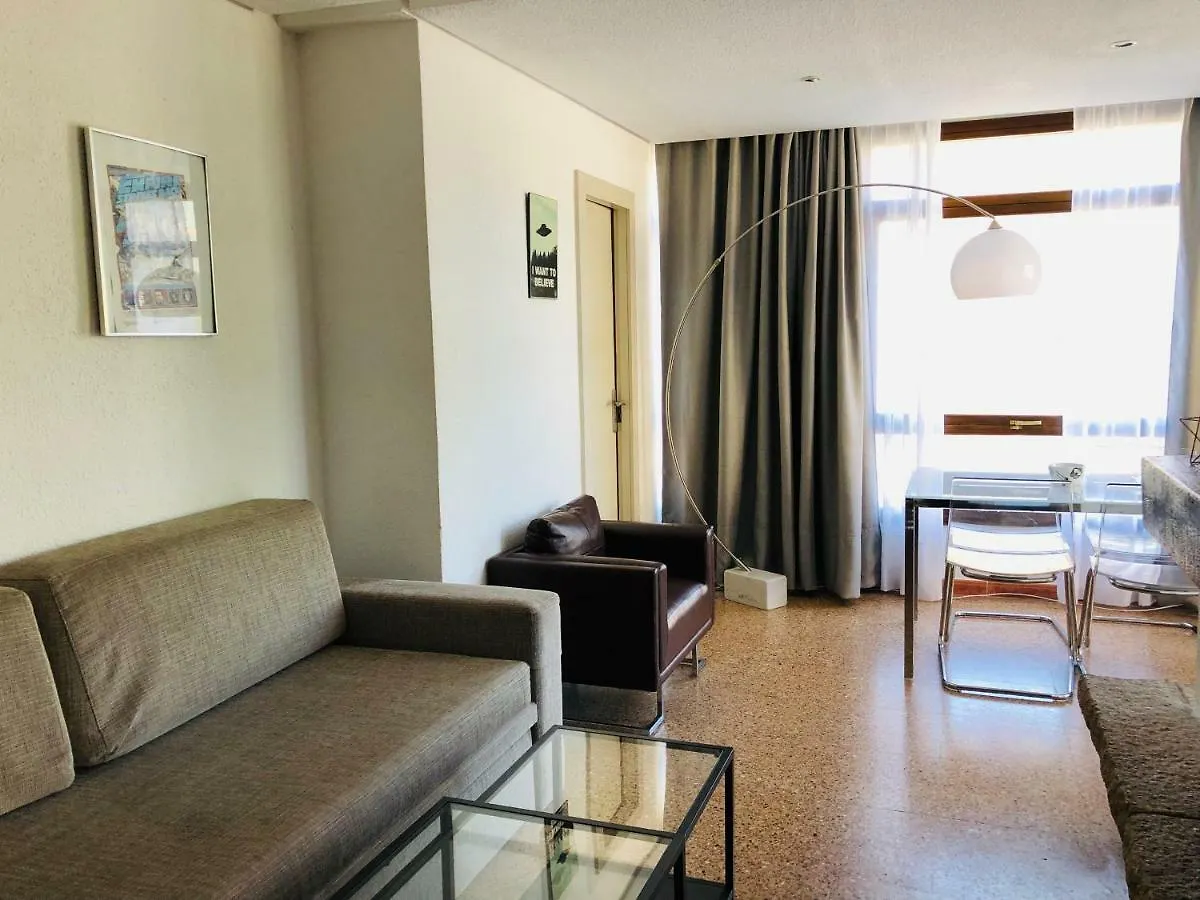 Apartamentos la Nogalera Torremolinos España